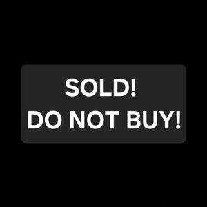 7/167. American Eagle Outfitters Purple Sweater